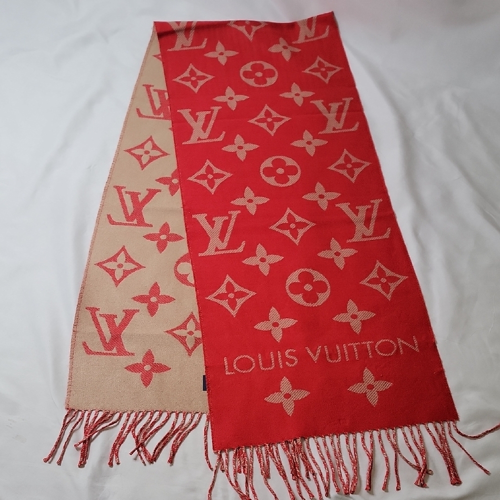 Louis Vuitton Red and Beige Monogram Reversible Scarf with Fringe - Picture 2 of 4